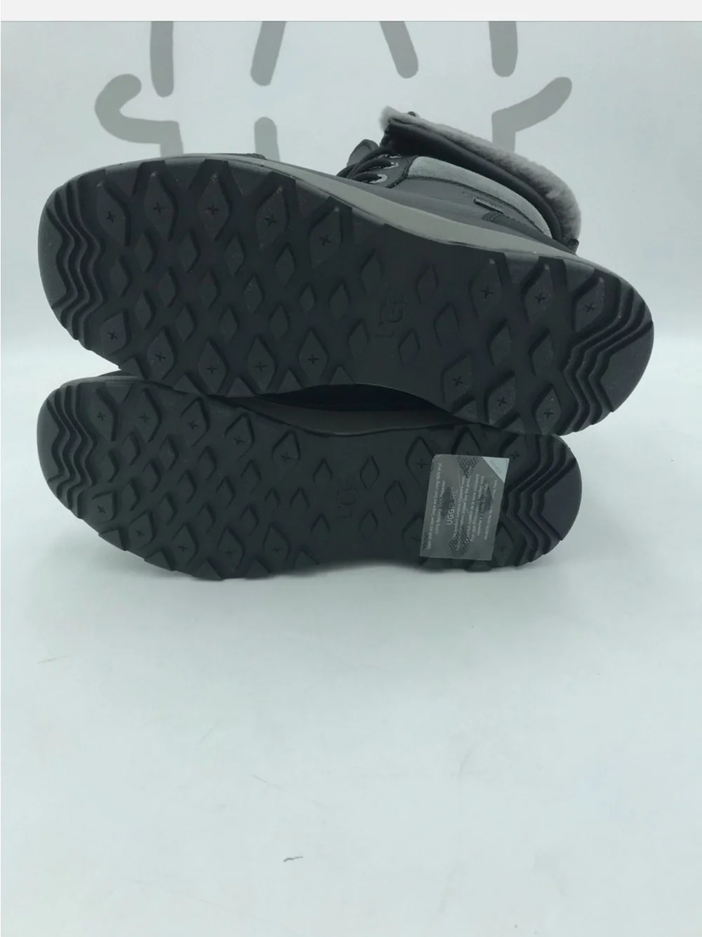 UGG Women's Adirondack Boot III Size: 6